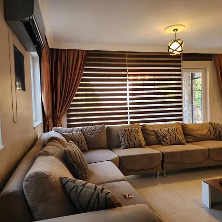 Luxury Oz Villa *