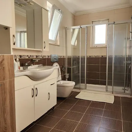 Luxury Oz Villa